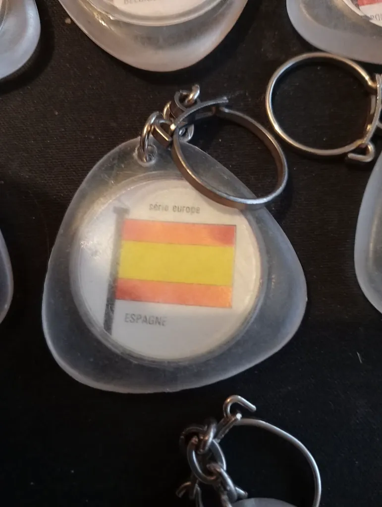 10 porte-clés “Série Europe”.webp