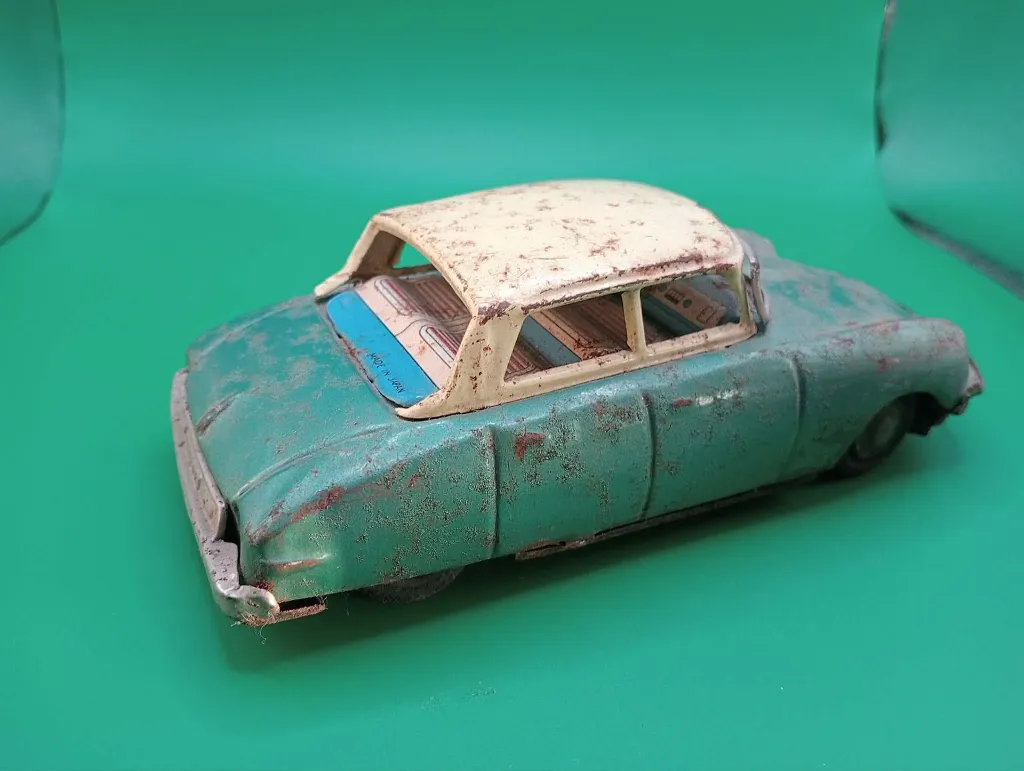 CITROËN vintage – Made in Japan.webp