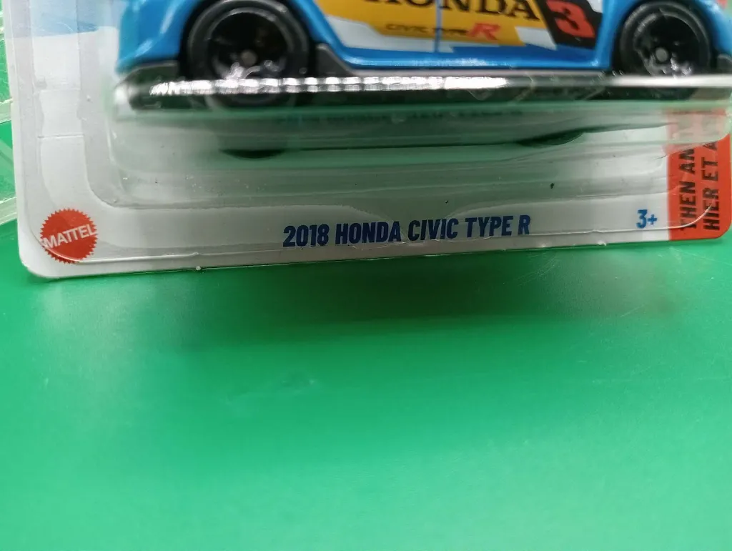 Hot Wheels — 2018 Honda Civic Type R (Then and Now) 123/250 — neuve sous blister