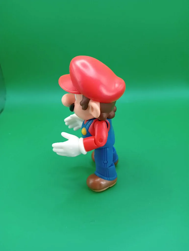 Figurine Mario (Nintendo).webp
