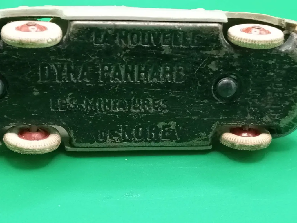 Panhard Dyna Norev.webp