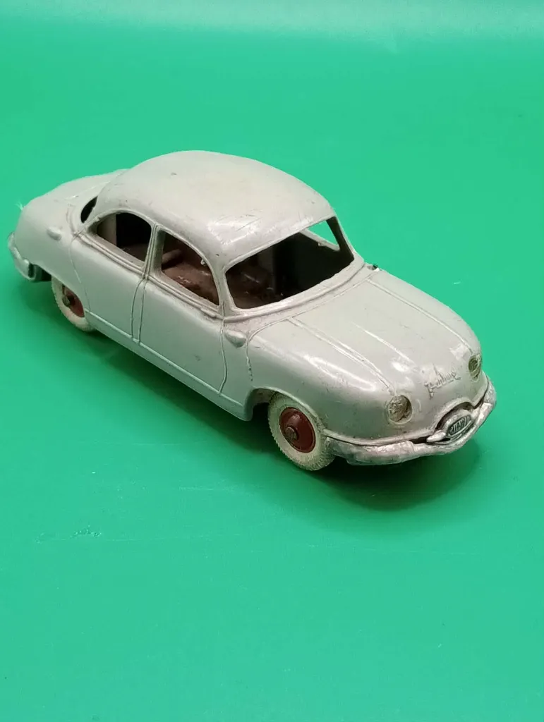 Panhard Dyna Norev.webp