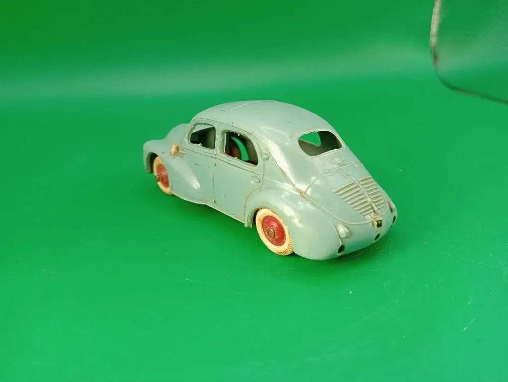 Renault 4CV – Norev.webp