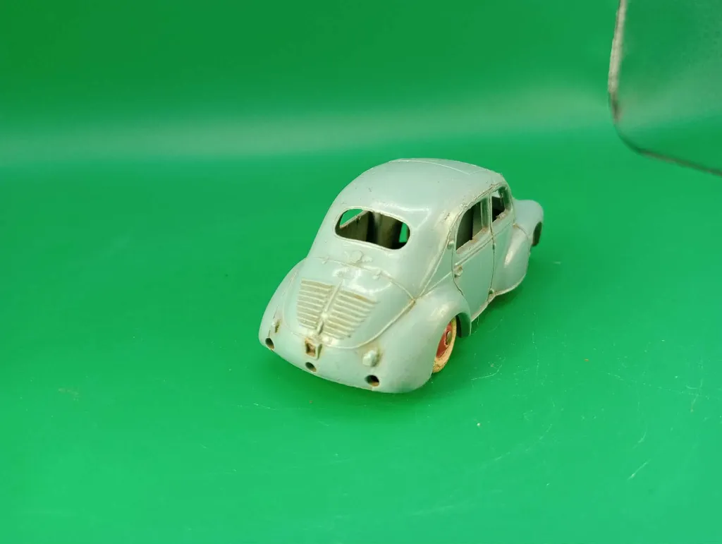 Renault 4CV – Norev.webp