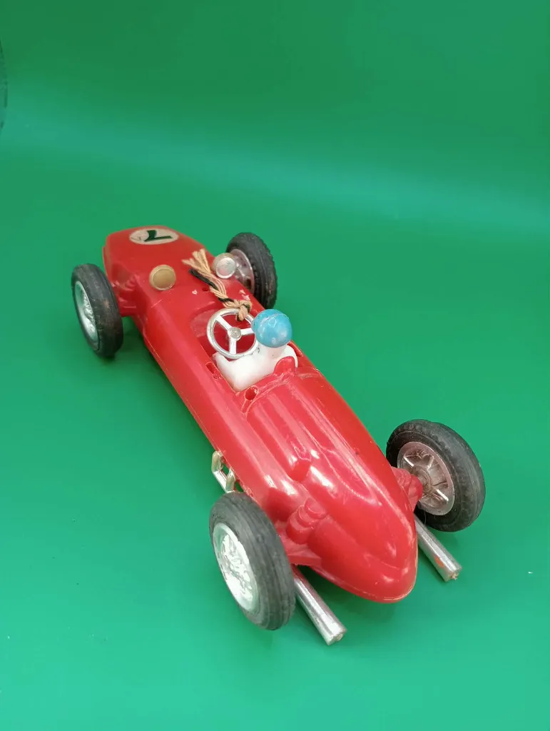 BPP n°1002 – Voiture de course vintage – Hong Kong