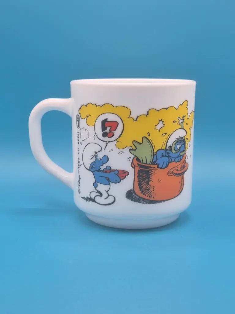 Tasse schtroumpfs Bénédictin 1983.webp