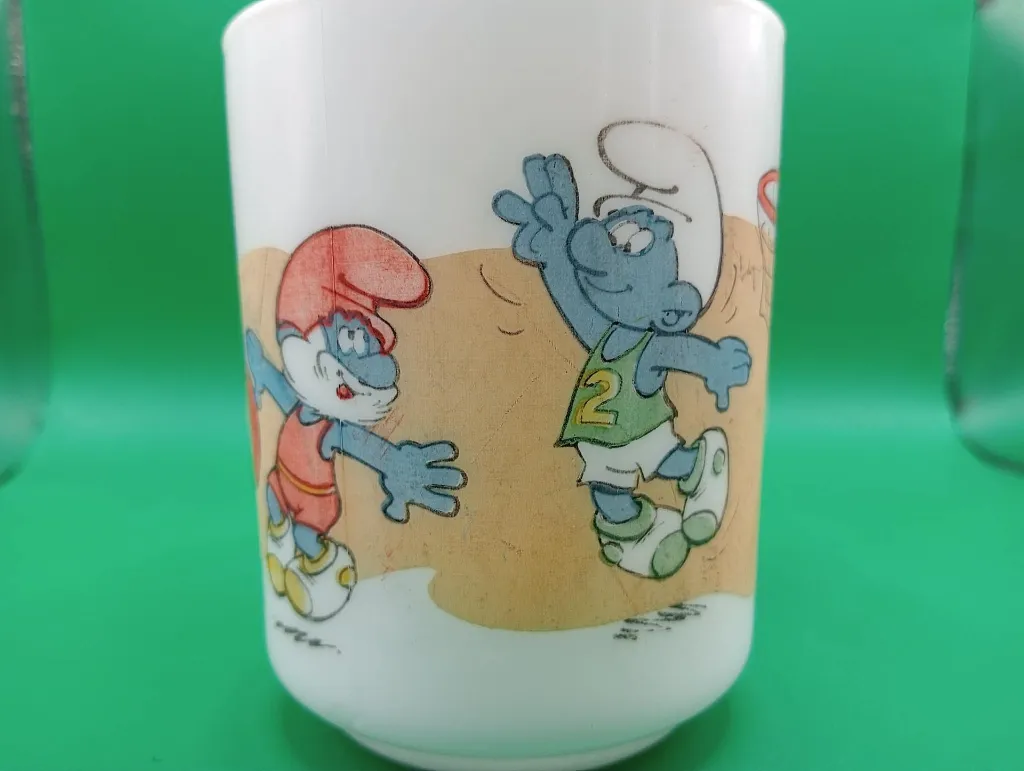 Tasse Schtroumpfs Basket.webp