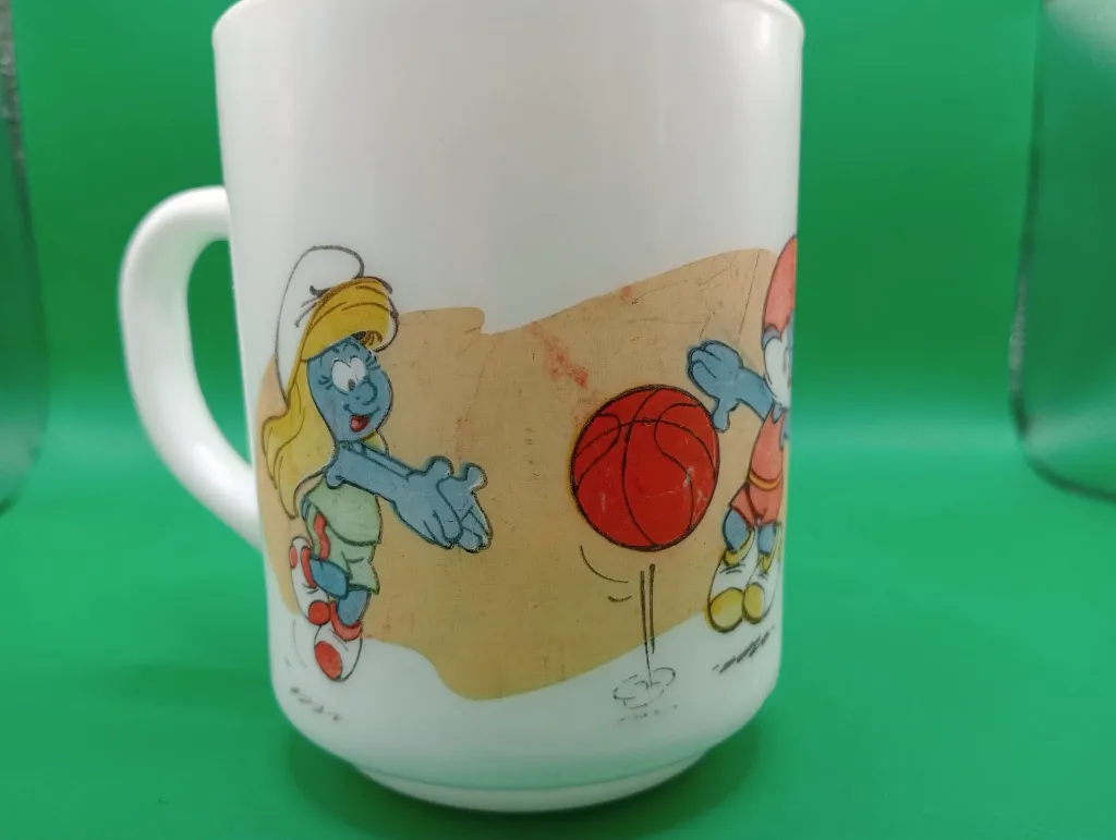 Tasse Schtroumpfs Basket.webp