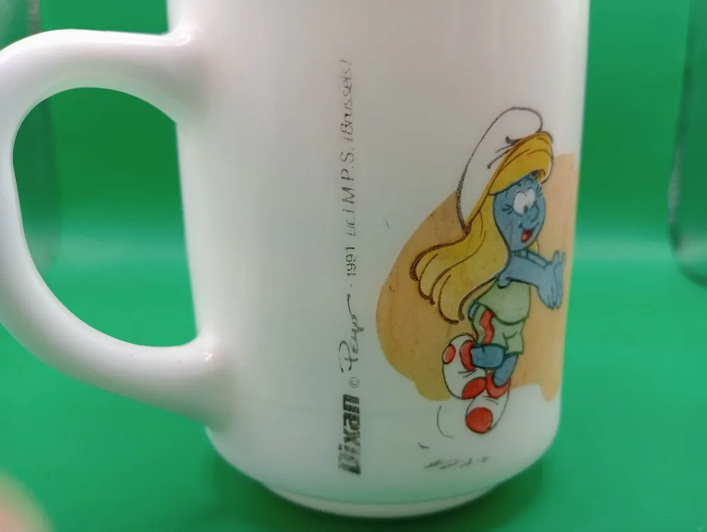 Tasse Schtroumpfs Basket.webp