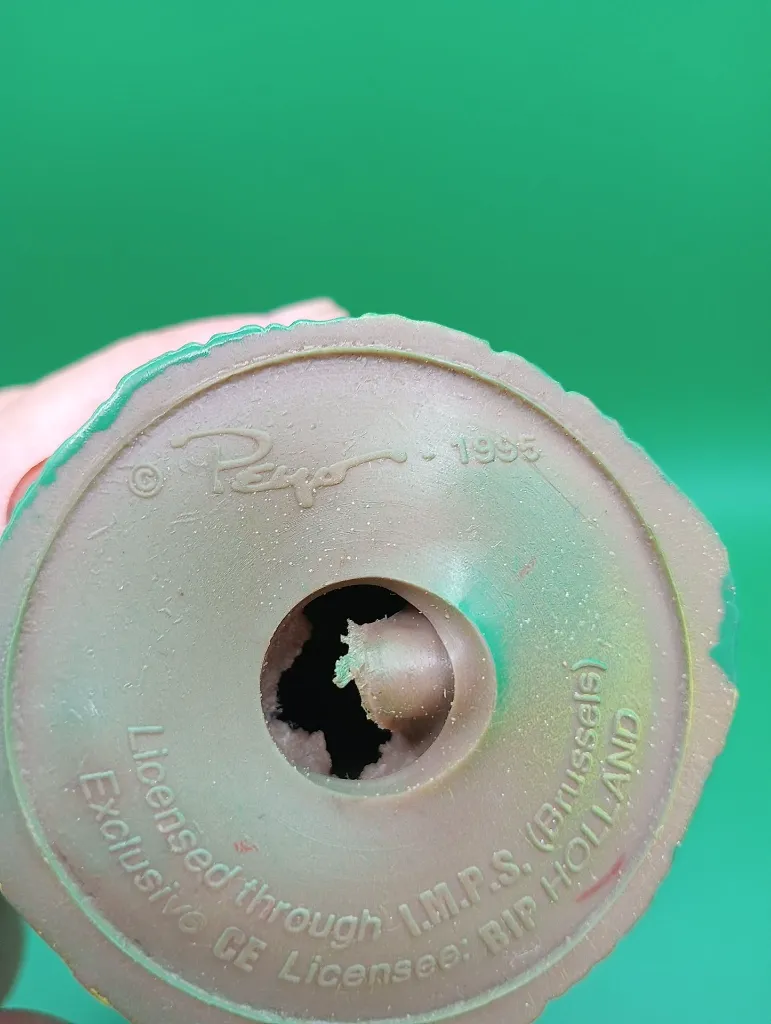 Bouchon Schtroumpf Champignon & Écureuil.webp