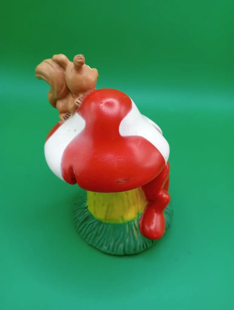 Bouchon Schtroumpf Champignon & Écureuil.webp