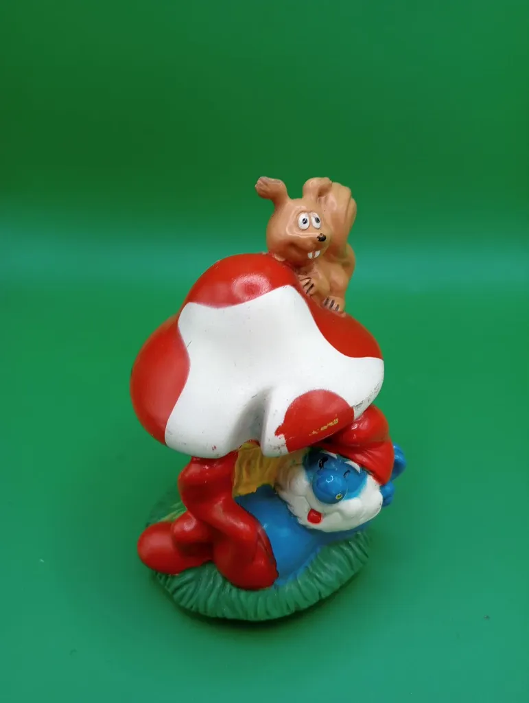 Bouchon Schtroumpf Champignon & Écureuil.webp