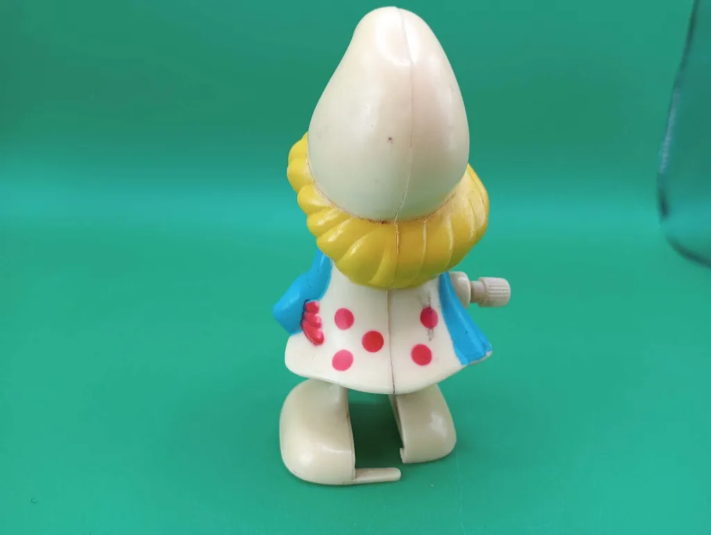 Schtroumpfette à remontoir.webp