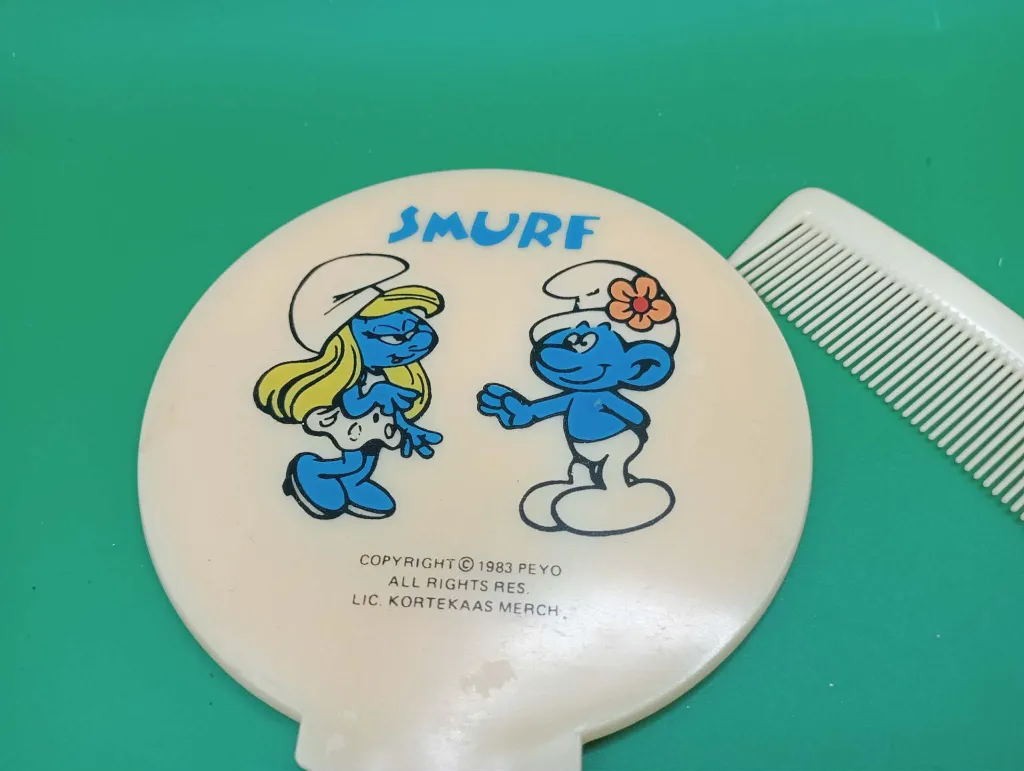 Miroir & peigne Schtroumpfs.webp