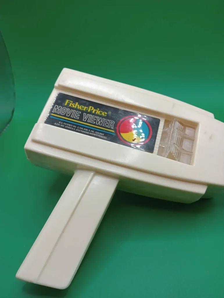 Fisher‑Price Movie Viewer – 1973.webp