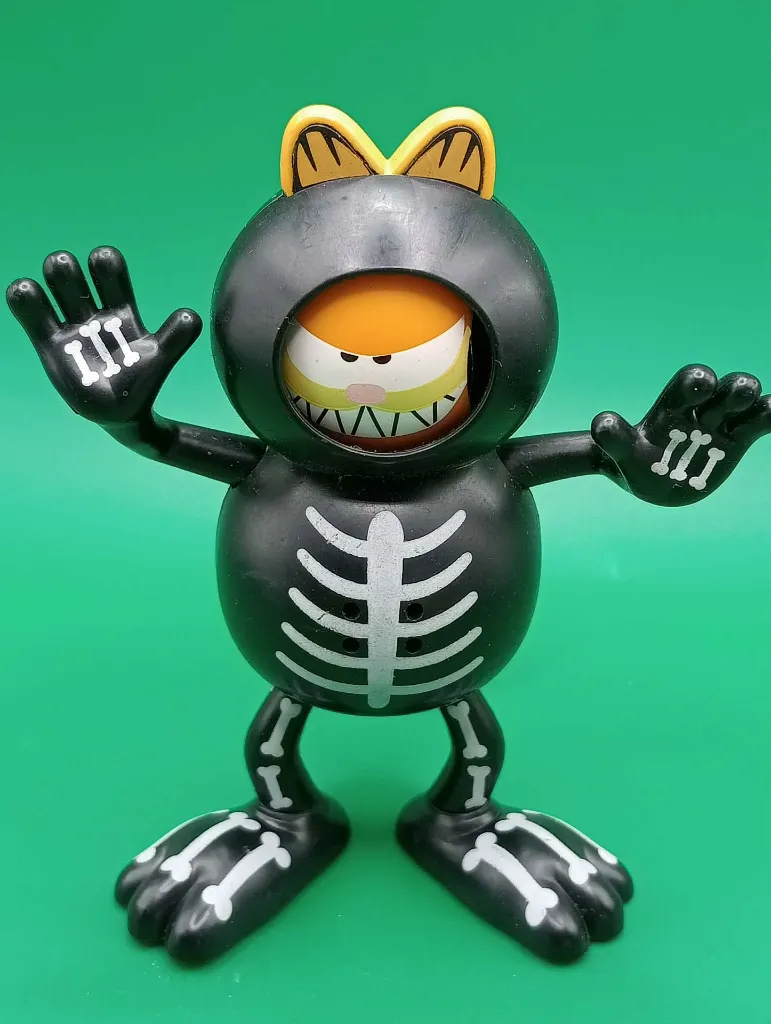Figurine Garfield squelette
