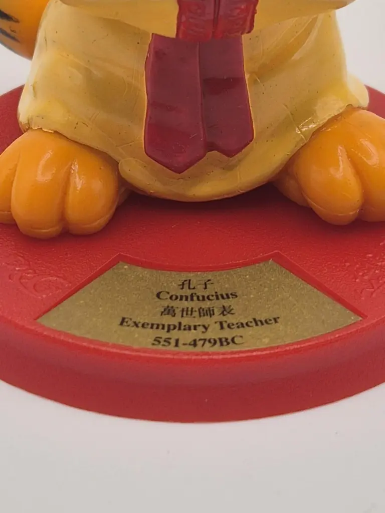 Figura Garfield “Confucius – Exemplary Teacher” – 10 cm bro-kant.com