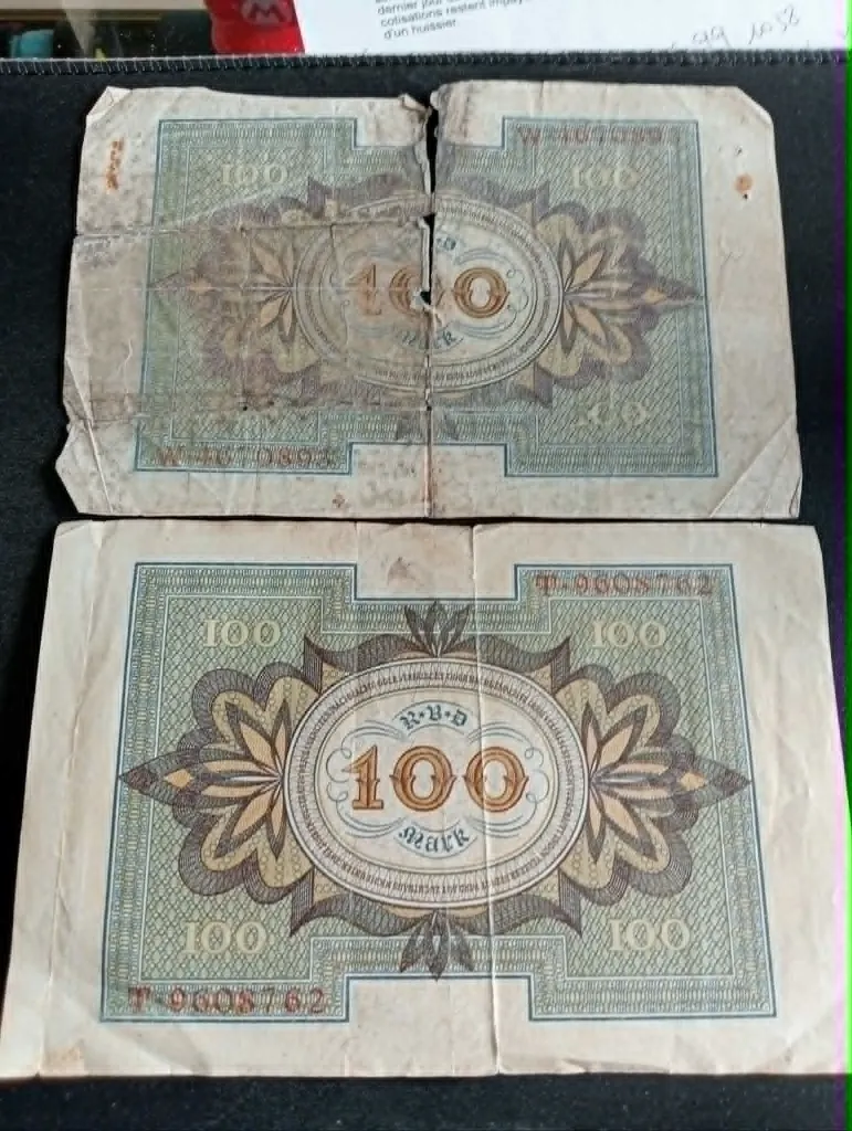 Lot de 2 billets allemands 100 Mark – Reichsbanknote – 1922 – billet de banque – vintage – recto portraits médiévaux et verso motifs géométriques.webp