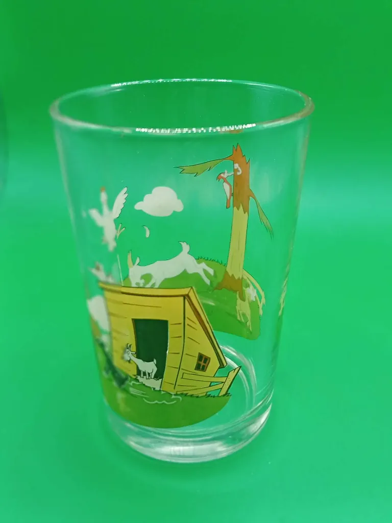 Verre décor ferme – chèvres – poulailler – arbre – scène champêtre colorée