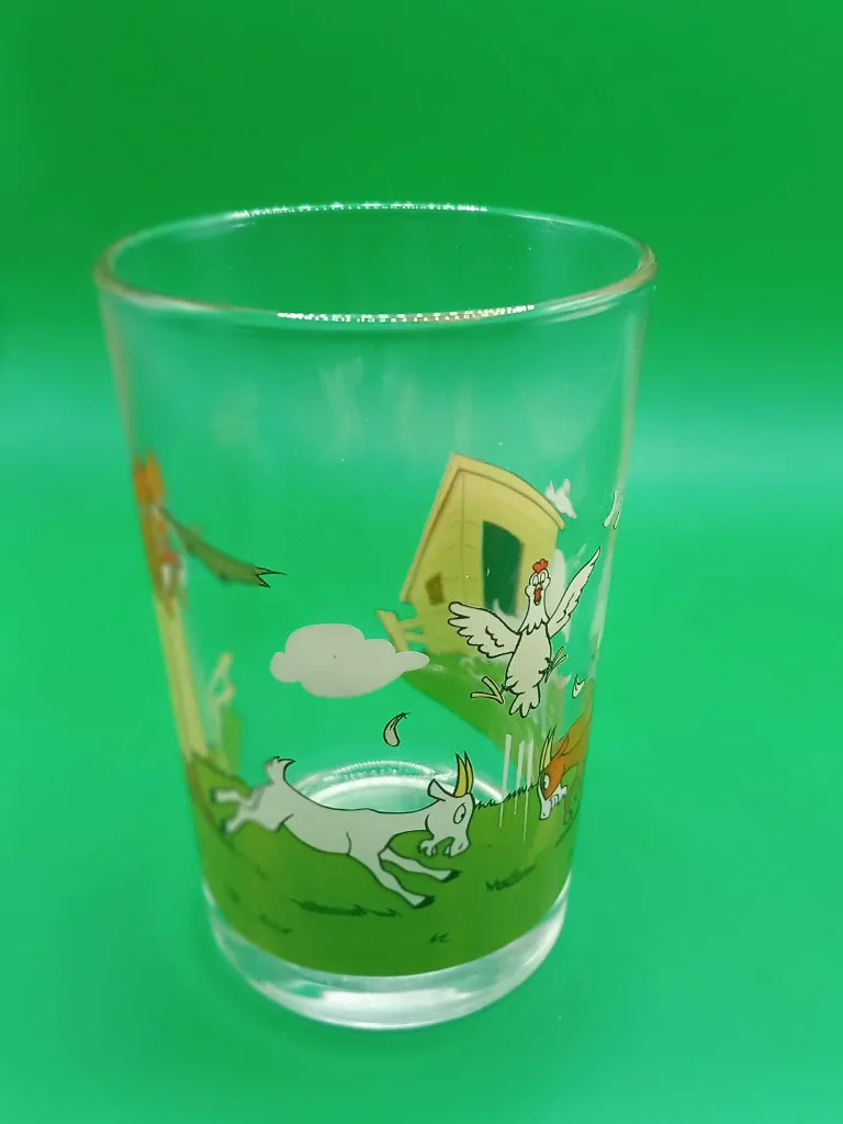 Verre décor ferme – chèvres – poulailler – arbre – scène champêtre colorée
