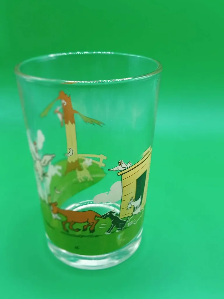Verre décor ferme – chèvres – poulailler – arbre – scène champêtre colorée