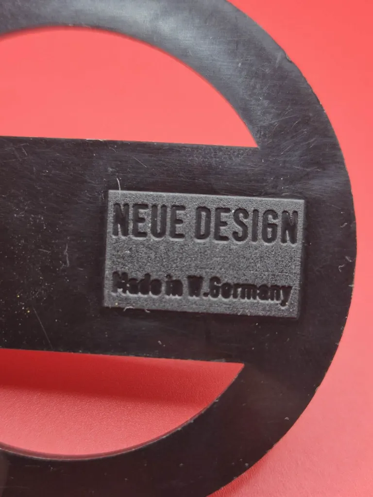 Médaillons Mickey Mouse 1988 – Neue Design – Made in Germany – 6 cm – plastique noir