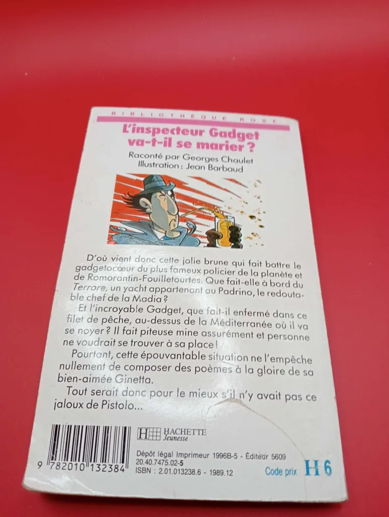 Livre L'Inspecteur Gadget va-t-il se marier ? – Hachette – 1988 – livre jeunesse – vintage – couverture illustrée avec Gadget et une femme brune mangeant une pizza
