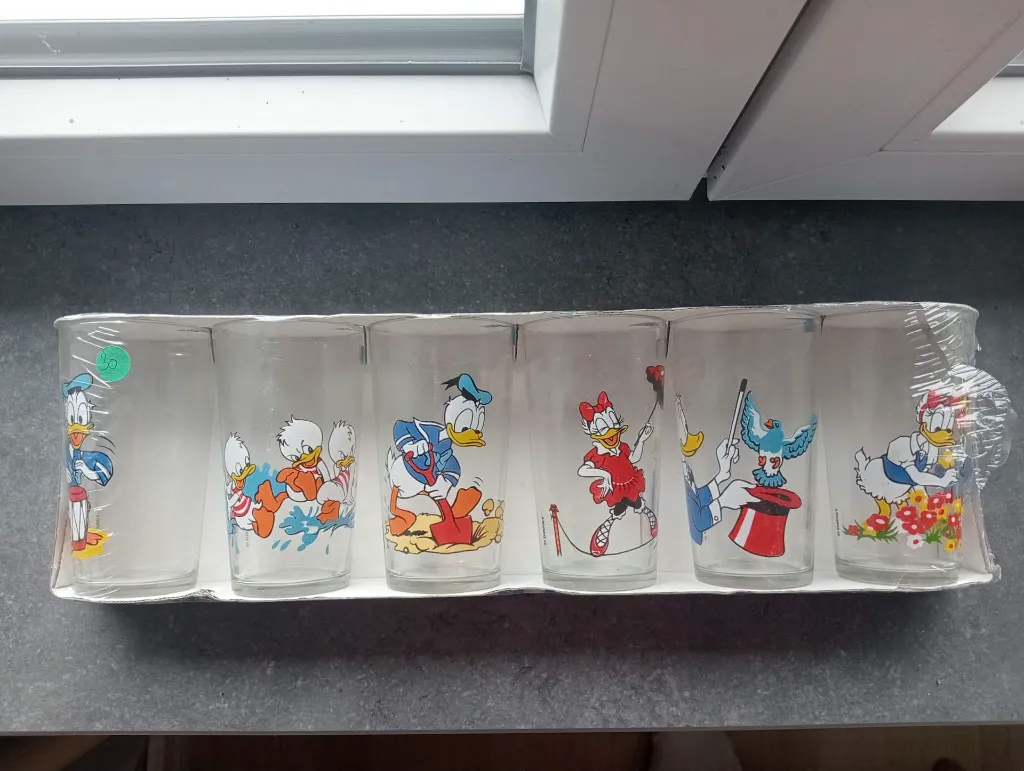 Set de 6 verres Disney – Verrerie Champenoise – 1980 – verres à orangeade de collection – vintage – boîte d'origine sous film plastique transparent sérigraphiée Verrerie Champenoise avec illustrations colorées de Donald Duck