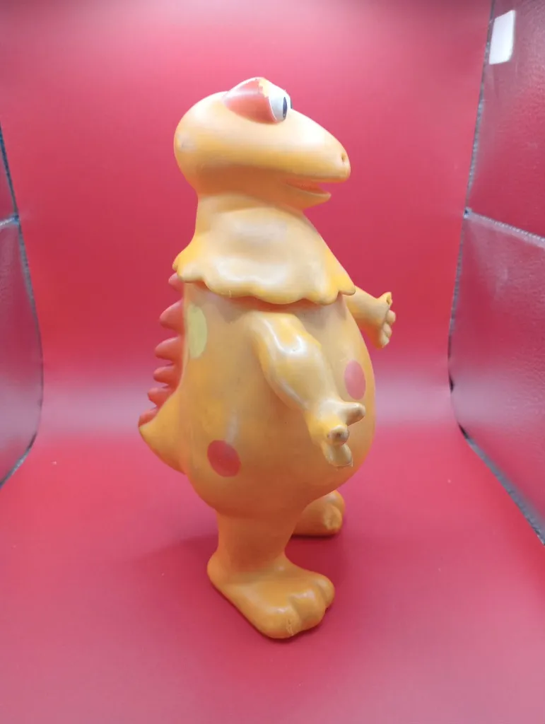 Figurine Casimir – Delacoste – 1970 – jouet pouet caoutchouc – vintage – peinture des pois effacée et main gauche trouée