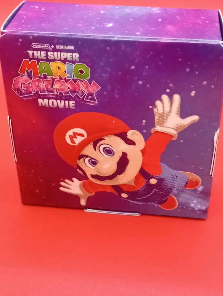 Pièce Collector McDonald's Super Mario Galaxy Le Film 2026 – Œuf de Yoshi Doré avec Boîte