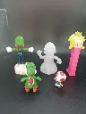 Lot de 5 figurines Mario – Luigi sur socle blanc, Yoshi vert, Toad miniature, personnage translucide et distributeur rose à tête de Peach – figurines en plastique