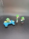 Lot de 3 figurines Luigi Nintendo – Luigi en kart bleu – Luigi debout – Luigi saluant – univers Mario Kart – figurines en plastique coloré – état d’usage