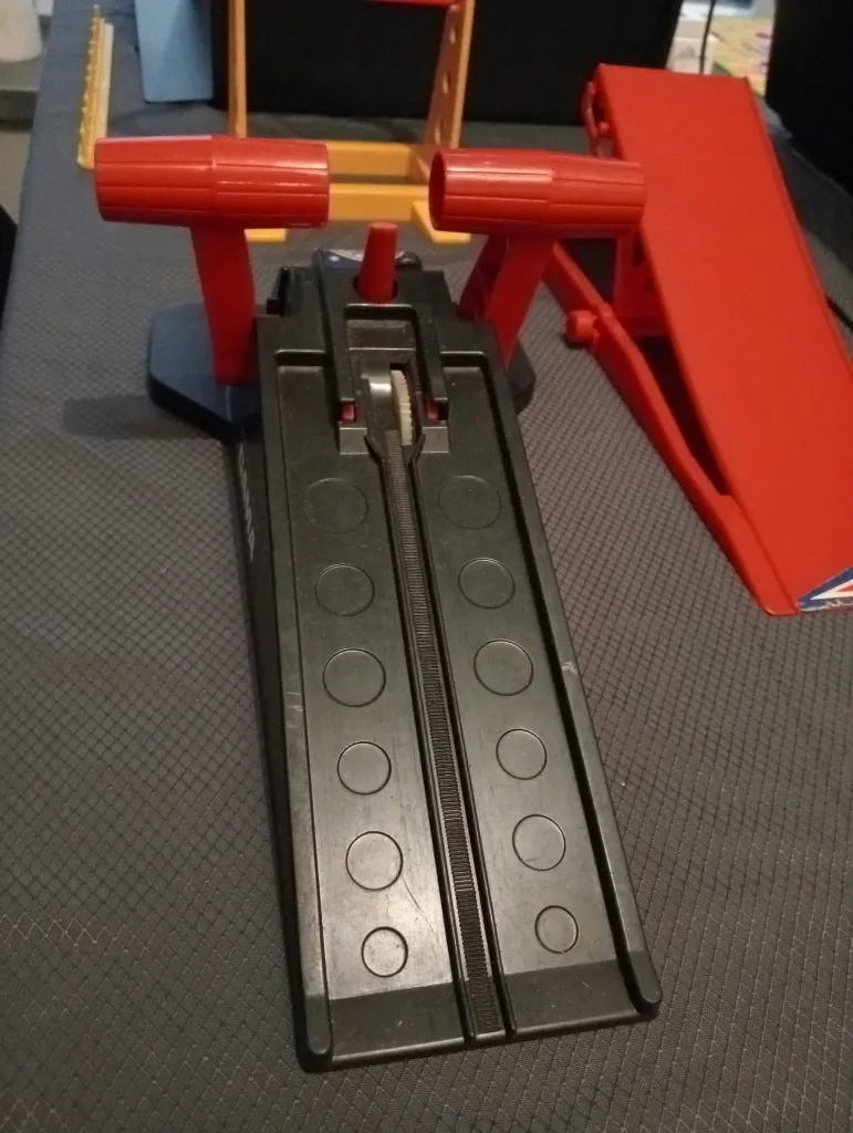 GAMA 3050 Teufelsfahrer Kaskadeur Honda 750 – coffret de cascade vintage – pompe de propulsion – rampe de saut – notice d'origine – boîte illustrée – jeu GAMA avec moto cascadeuse