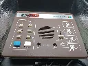 Console Mentor Colour TV Game – console de jeux vidéo vintage – boîte d’origine présente – câble TV visible – manettes absentes – alimentation 9 Volts DC absente