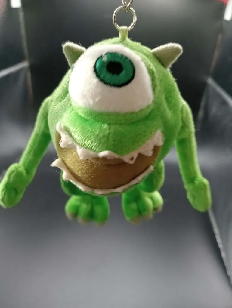 Porte-clés peluche Bob Razowski vert à un œil de Monstres & Cie Disney Pixar avec anneau métallique