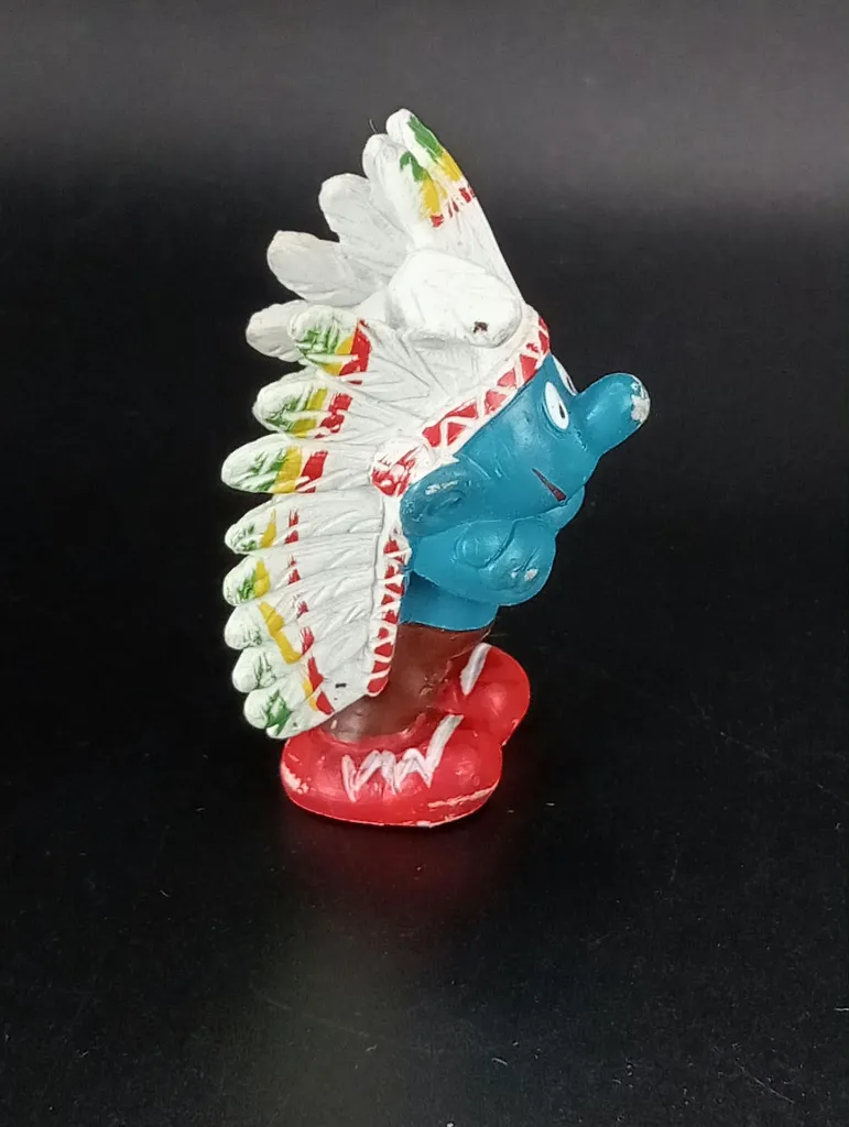 Figurine Schtroumpf Chef Indien – Schleich 20144 – Peyo 1981 – figurine PVC vintage – W. Germany – coiffe blanche et peinture usée
