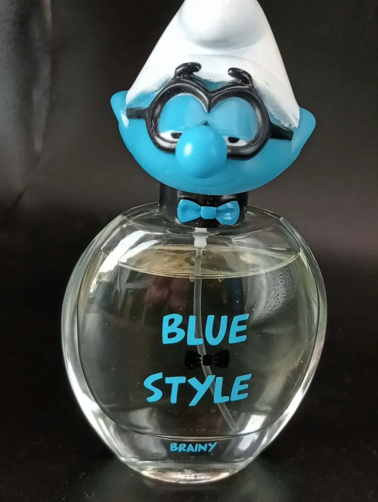 Eau de toilette The Smurfs Blue Style Brainy – 50 ml – flacon Schtroumpf à Lunettes – boîte illustrée Peyo – parfum de collection