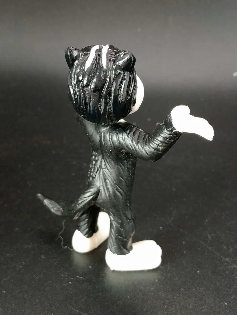 Figurine Hercule – Pif et Hercule – Yolanda 1991 – chat noir et blanc en PVC – personnage de bande dessinée vintage – traces d’usage