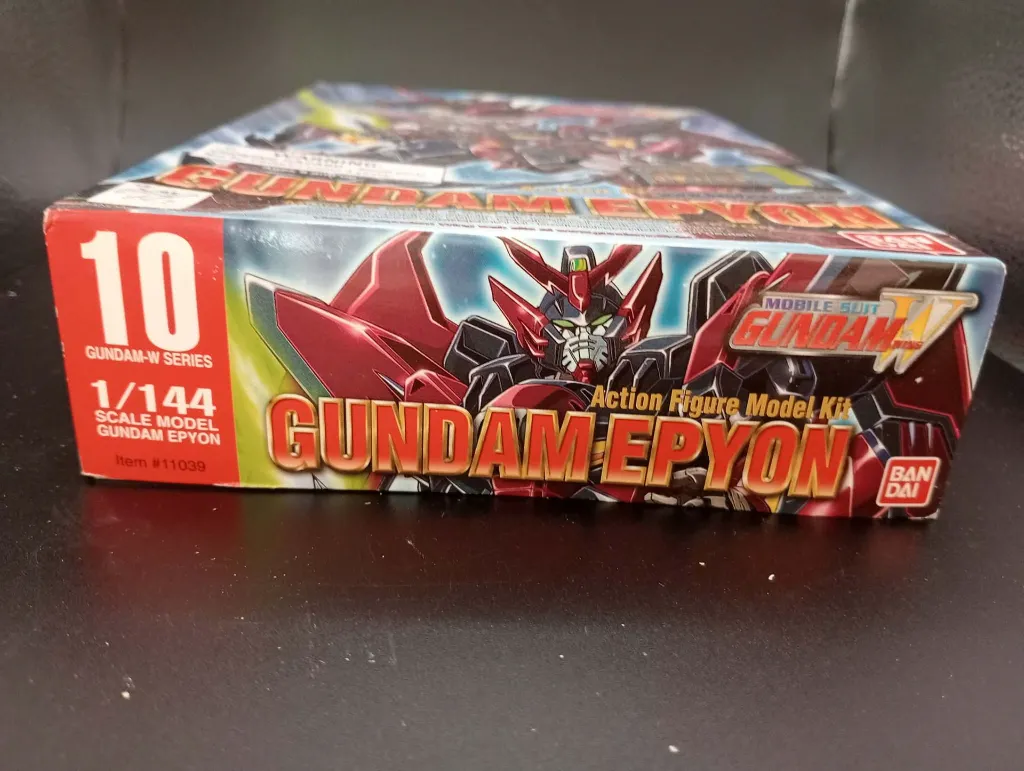 Gundam Epyon OZ-13MS – Bandai 1995 – maquette Gundam Wing 1/144 montée complète – armure rouge et noire – boîte d’origine