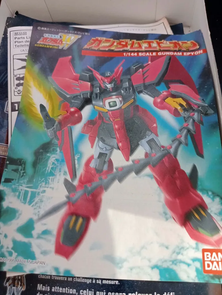 Gundam Epyon OZ-13MS – Bandai 1995 – maquette Gundam Wing 1/144 montée complète – armure rouge et noire – boîte d’origine