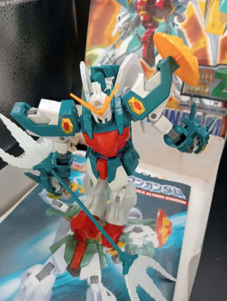Figurine Altron Gundam XXXG-01S2 Bandai 1995 à l’échelle 1/144, maquette montée complète avec Dragon Fangs, trident, boîte et notice d’origine