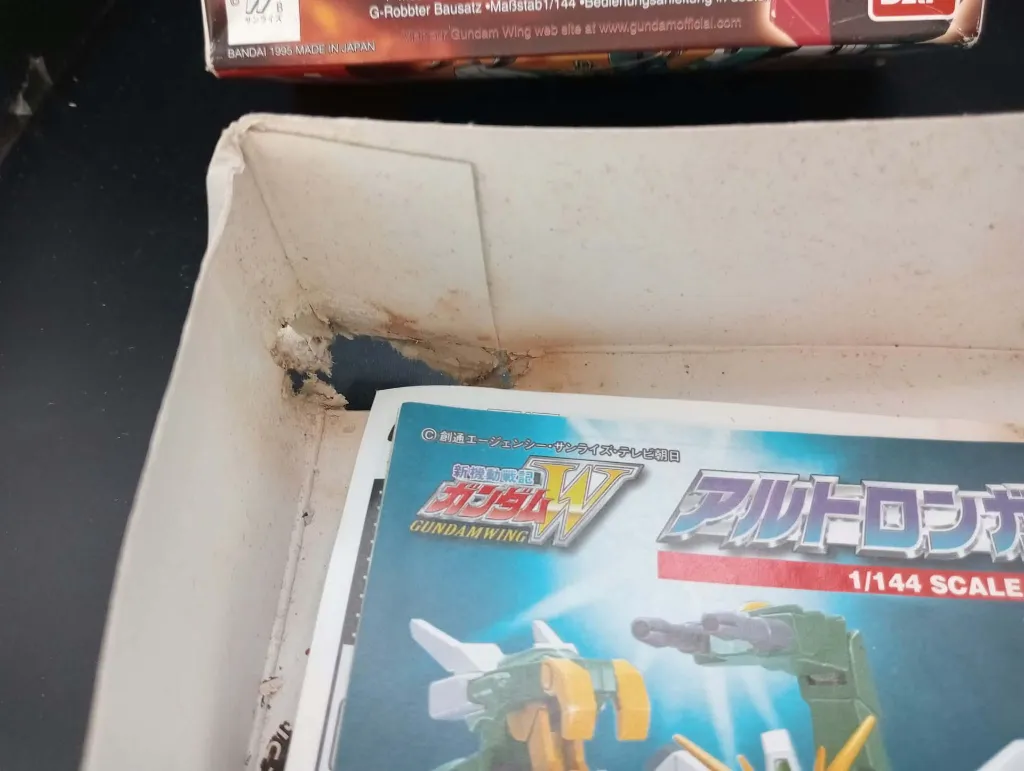 Figurine Altron Gundam XXXG-01S2 Bandai 1995 à l’échelle 1/144, maquette montée complète avec Dragon Fangs, trident, boîte et notice d’origine