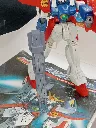Wing Gundam Zero XXXG-00W0 Bandai 1995 – maquette 1/144 montée complète – Twin Buster Rifle et ailes présents – boîte d’origine fortement abîmée