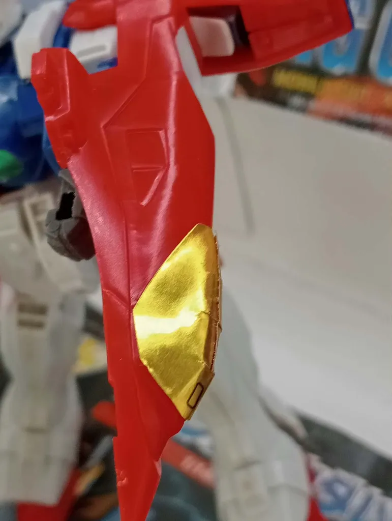 Wing Gundam Zero XXXG-00W0 Bandai 1995 – maquette 1/144 montée complète – Twin Buster Rifle et ailes présents – boîte d’origine fortement abîmée