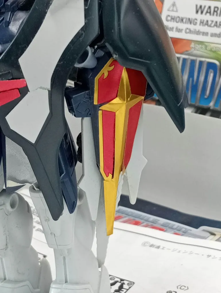Gundam Deathscythe Hell XXXG-01D2 Bandai 1995 à l’échelle 1/144, maquette montée noire et blanche avec Active Cloak, boîte et notice d’origine