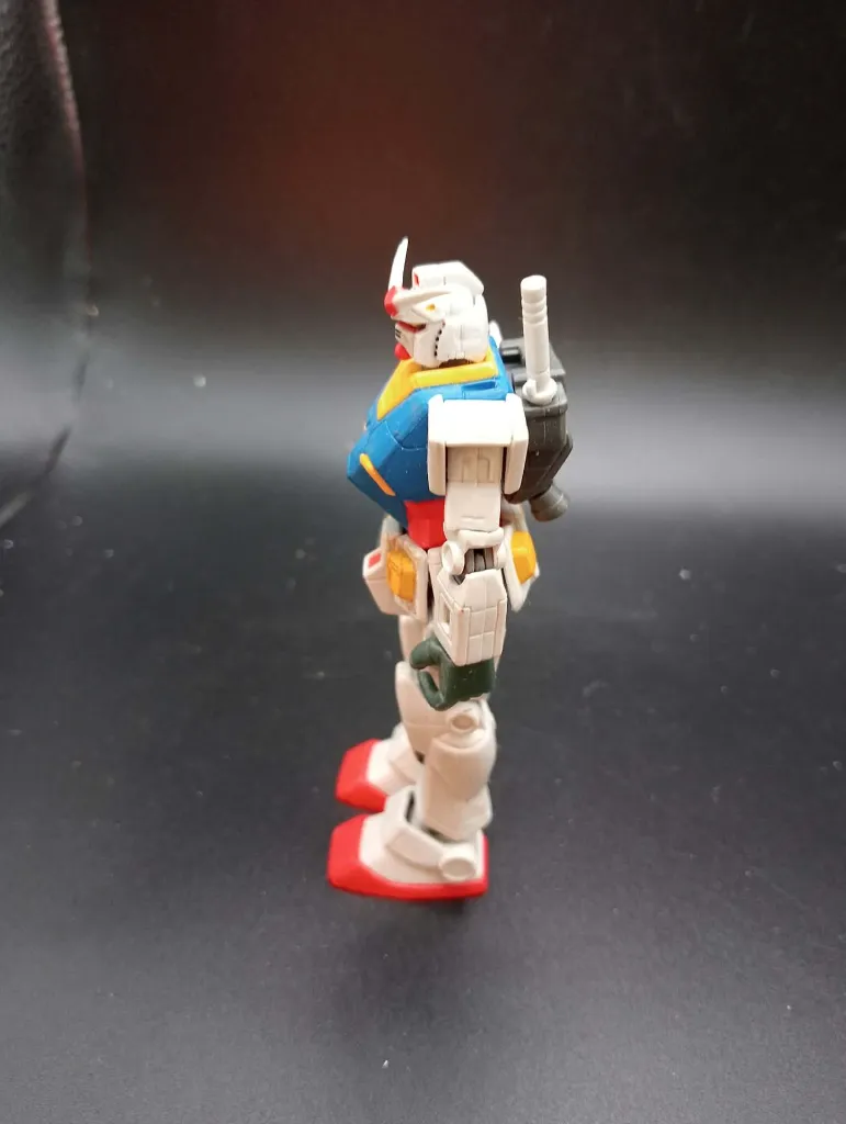 Figurine articulée RX-78-2 Gundam MSIA Bandai, armure blanche bleue rouge et jaune, marquages EFSF, accessoires absents, peinture usée et numéro 12503 imprimé sur la cuisse