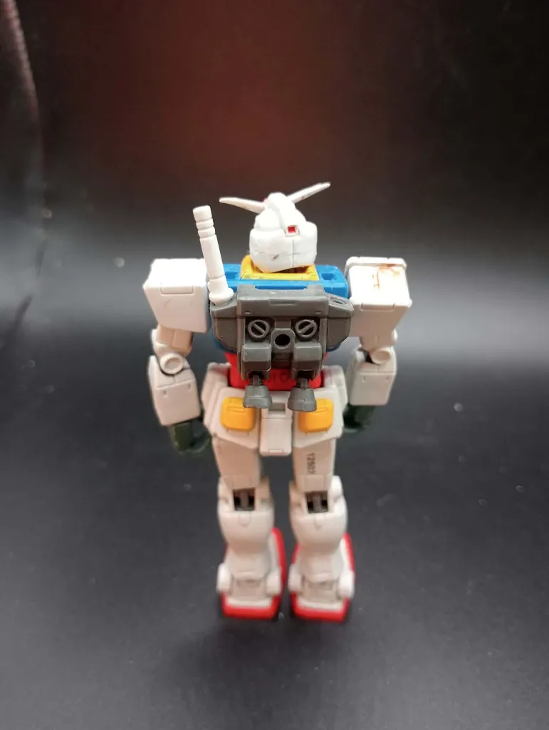Figurine articulée RX-78-2 Gundam MSIA Bandai, armure blanche bleue rouge et jaune, marquages EFSF, accessoires absents, peinture usée et numéro 12503 imprimé sur la cuisse