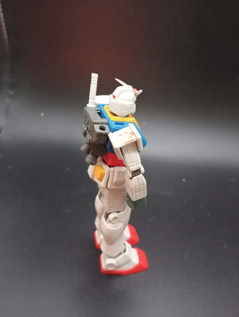 Figurine articulée RX-78-2 Gundam MSIA Bandai, armure blanche bleue rouge et jaune, marquages EFSF, accessoires absents, peinture usée et numéro 12503 imprimé sur la cuisse
