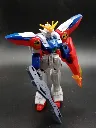 Maquette vintage Wing Gundam Zero XXXG-00W0 Bandai 1995 à l’échelle 1/144, montée avec fusil gris, bouclier rouge et ailes rouges bleues et blanches
