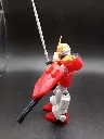 Maquette Gundam Heavyarms XXXG-01H Bandai 1995 à l’échelle 1/144, montée en rouge et blanc avec Gatling noire, bouclier rouge et longue lame grise, sans boîte